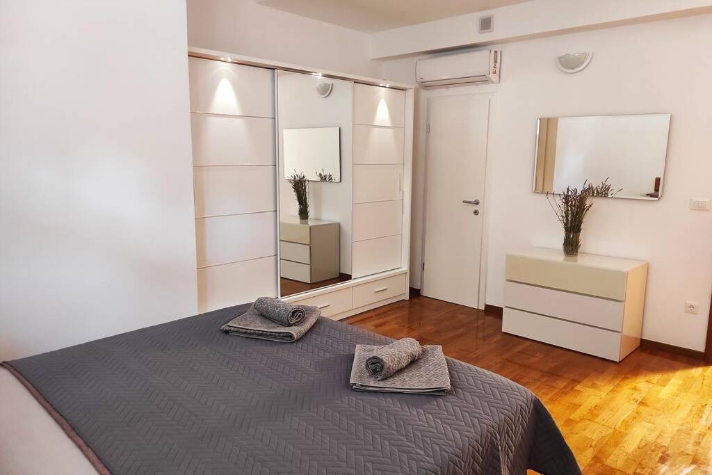 Spacious Apartment Near City Center And The Beach Σπλιτ Εξωτερικό φωτογραφία