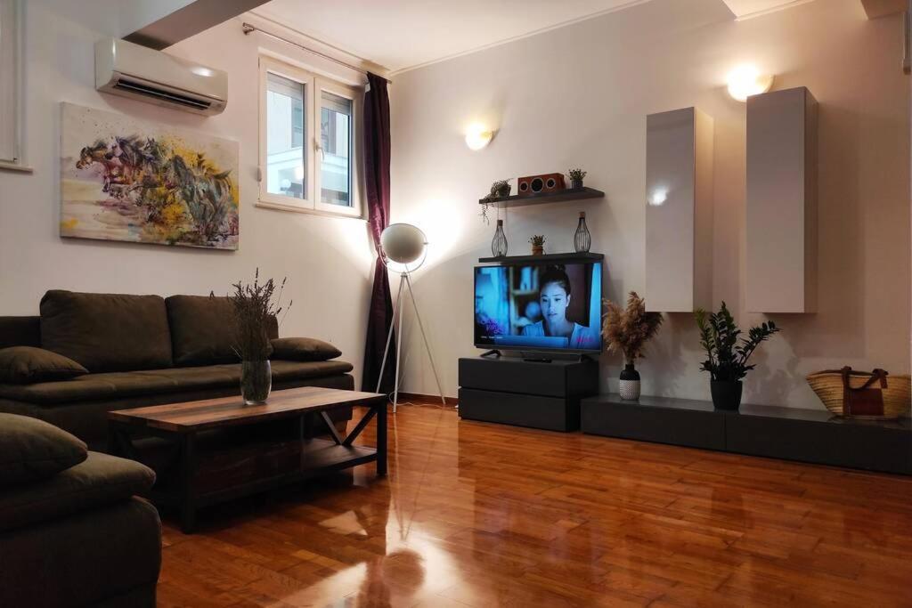 Spacious Apartment Near City Center And The Beach Σπλιτ Εξωτερικό φωτογραφία