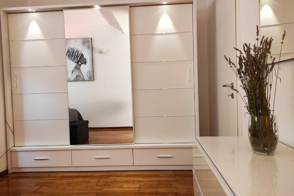 Spacious Apartment Near City Center And The Beach Σπλιτ Εξωτερικό φωτογραφία